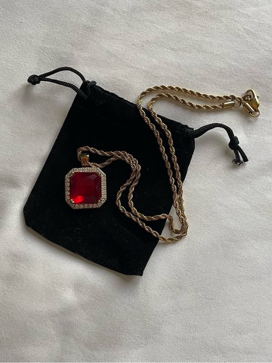The Gold Gods Other - Ruby Gold Pendant Necklace